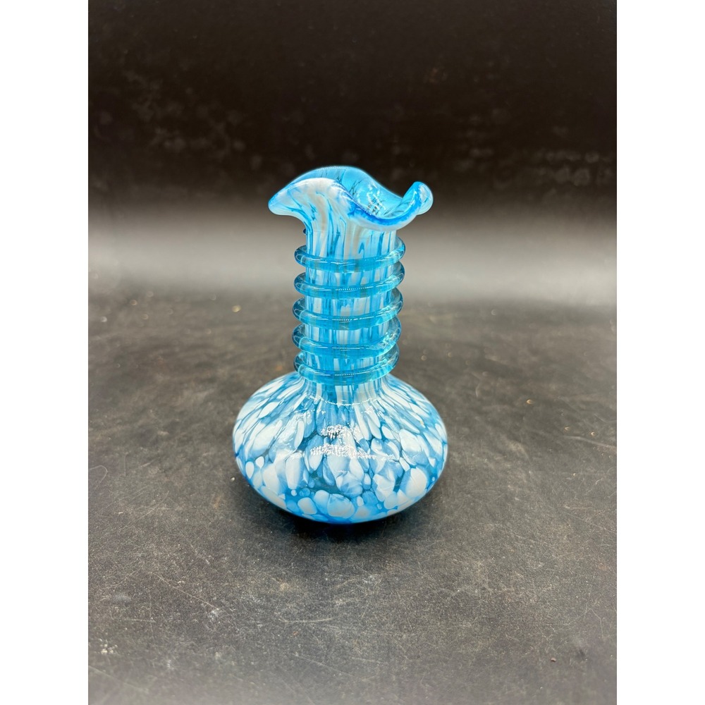 Vintage Blue White Spatter Art Glass Bud Vase Ruffled Rim Glass Wrap 4.5 inch‎
